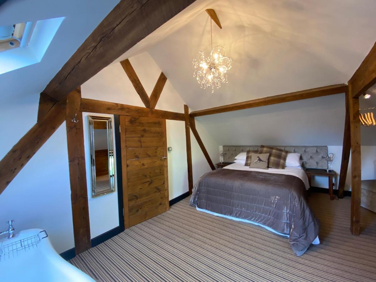 Betsey Trotwood. Historic Stylish 2-Bed Cottage. Blundeston Exteriör bild